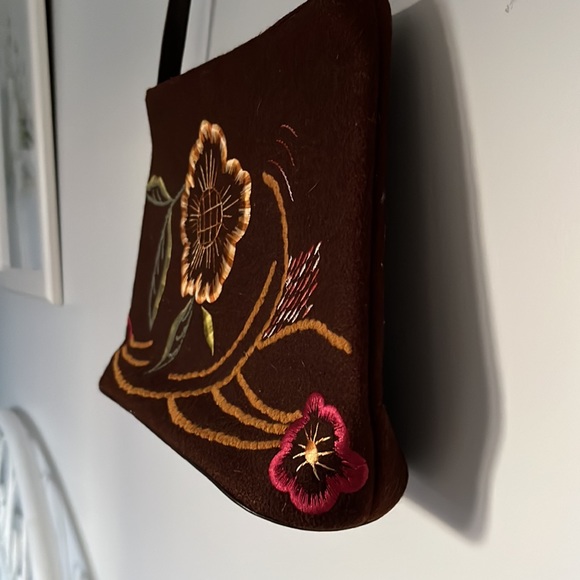 Sarah Violet Brown Embroidered Handbag - Picture 4 of 7